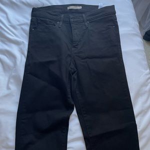 Levi 314 Shaping Straight Jean